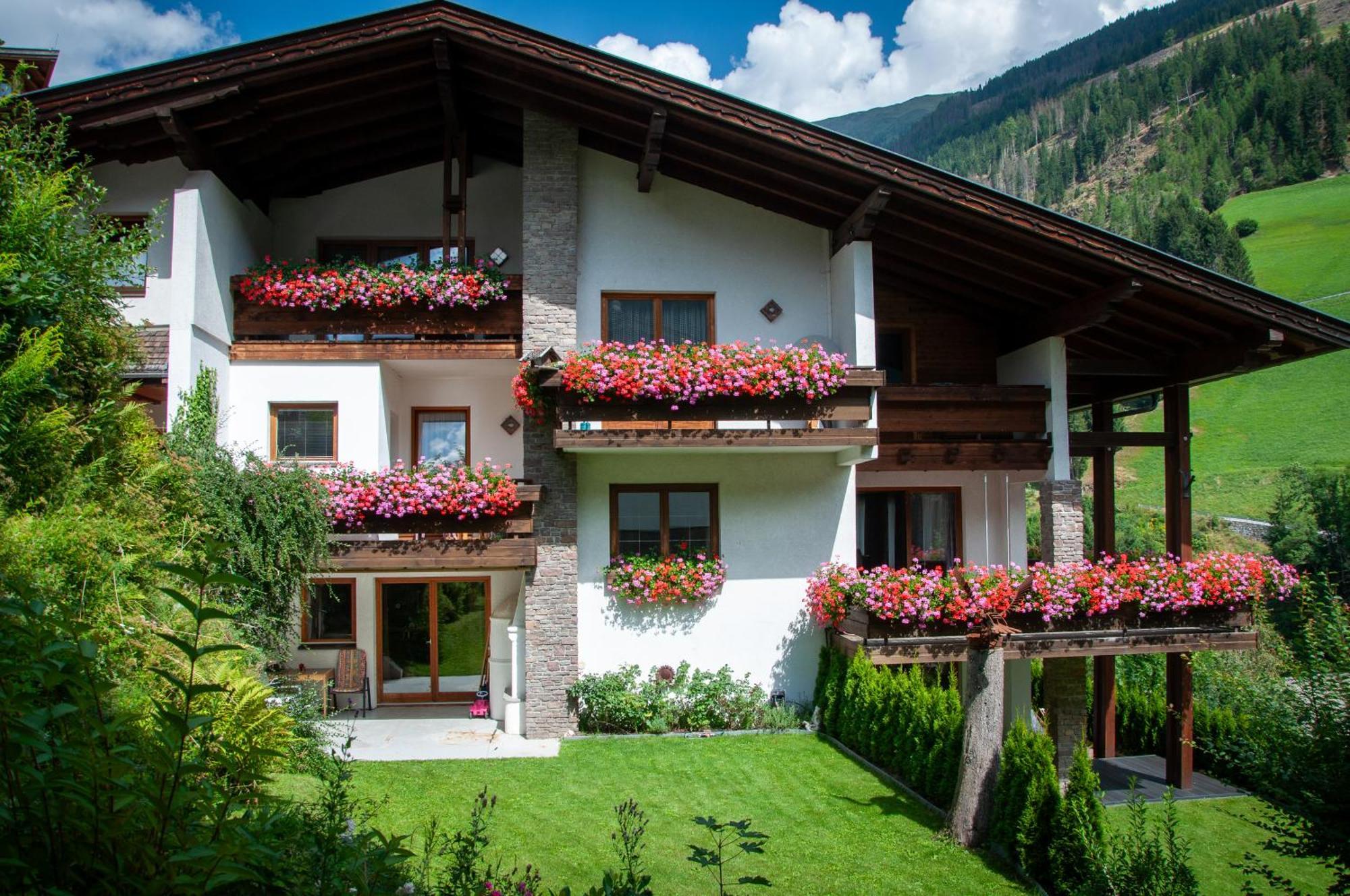 Edelberg Apartments Außervillgraten Екстериор снимка